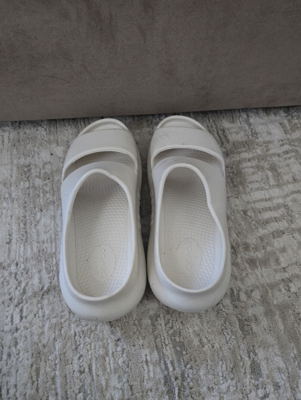 Oofos OOyea Plus Two Strap Sandal Womens Sz 9 White Chalk Slides. - Picture 6 of 8